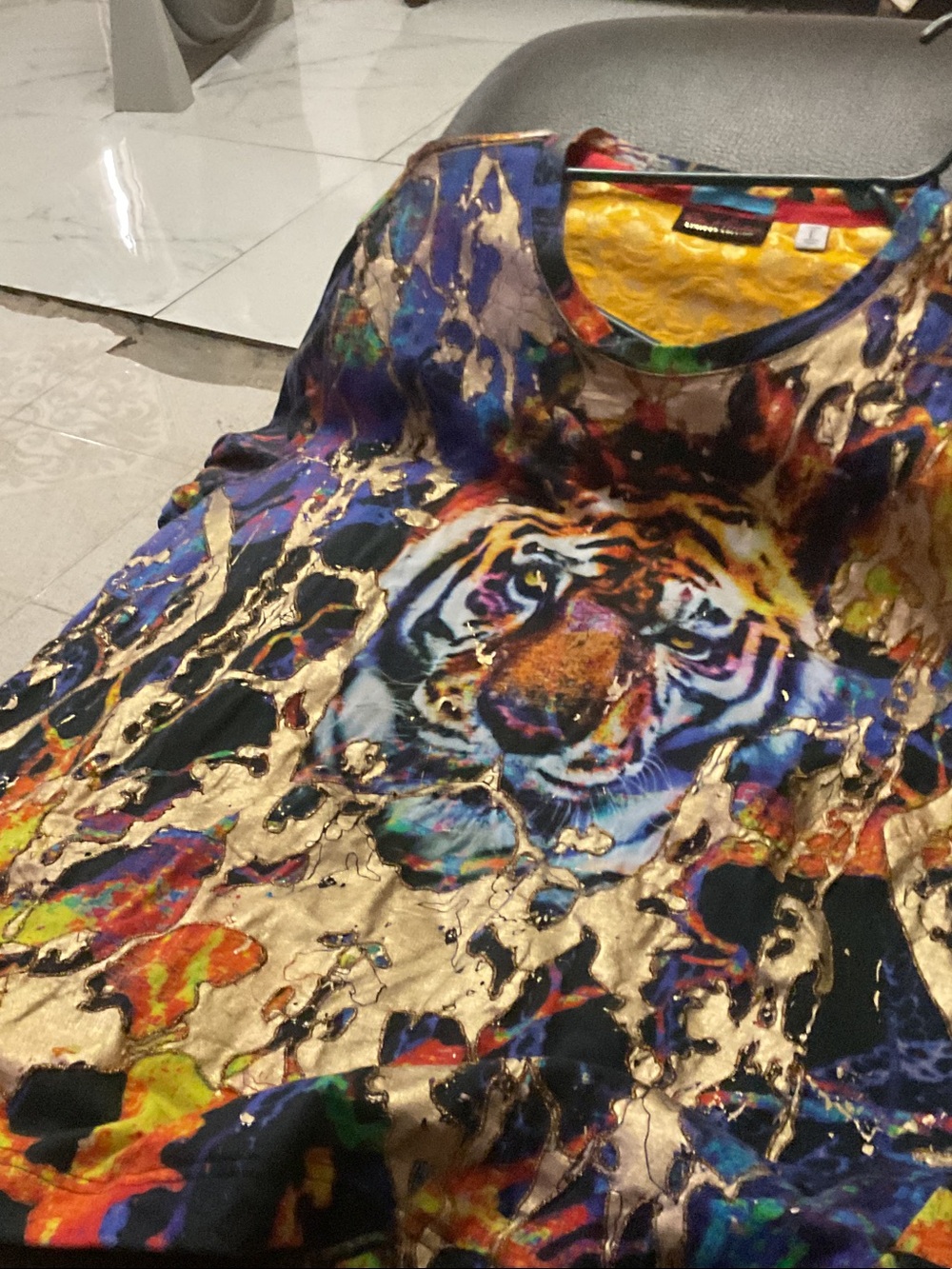Robert Graham Multicolor Tiger Graphic Short Sleeve Tee with Gold Accents
